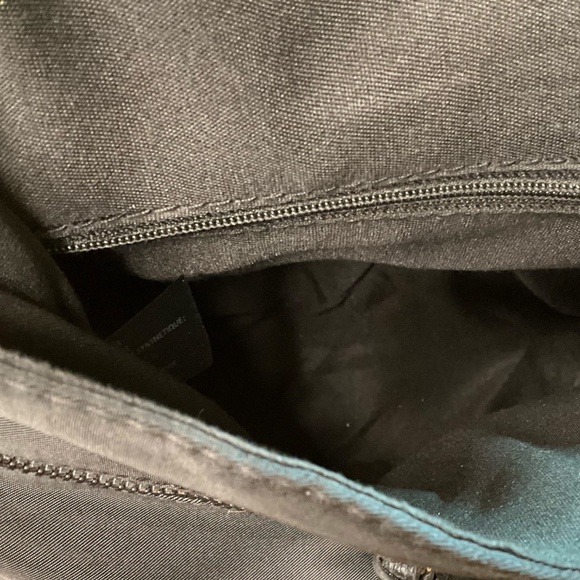 BOTKIER NEW YORK Trigger Mini Black Backpack Nylon & Vegan Leather - Picture 10 of 12